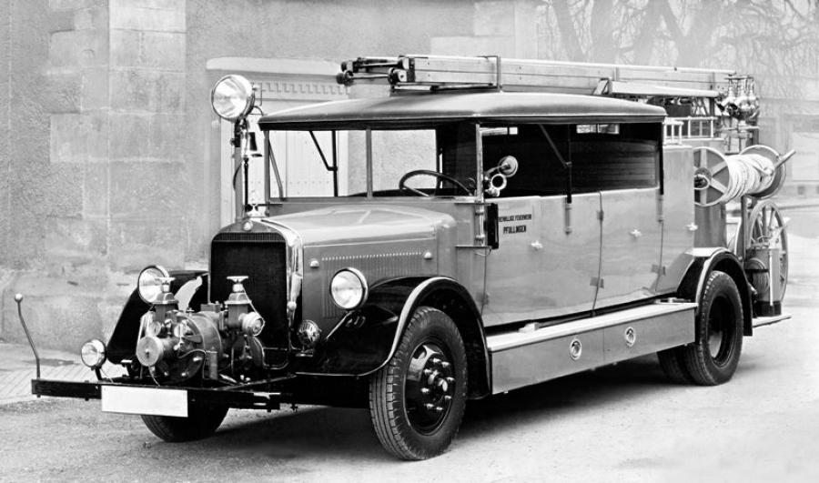  Mercedes-Benz LoS2000 Feuerwehr-Motorspritze mit Vorbaupumpe 1935 года  (фото 1 из 1)